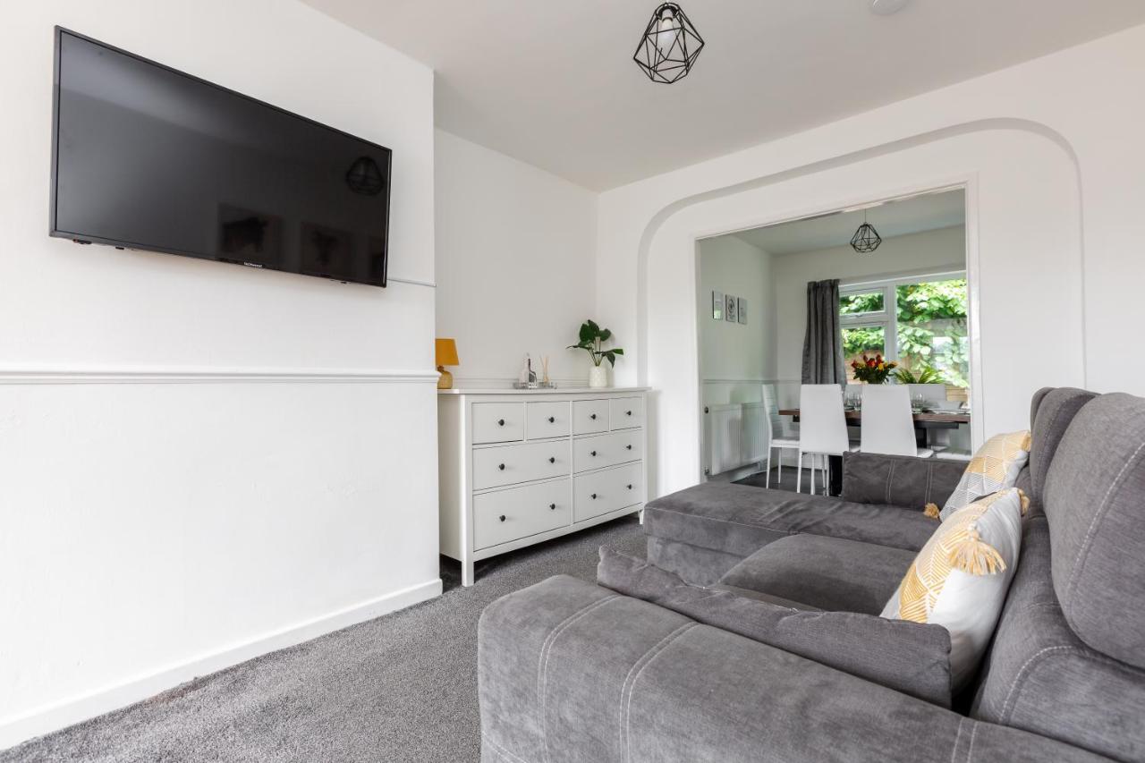 Вилла 1 Mile To Etihad Stadium & Coop Arena, Free Parking, 7 Ppl Манчестер Экстерьер фото