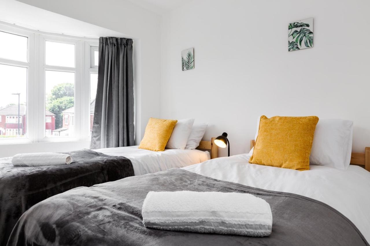 Вилла 1 Mile To Etihad Stadium & Coop Arena, Free Parking, 7 Ppl Манчестер Экстерьер фото